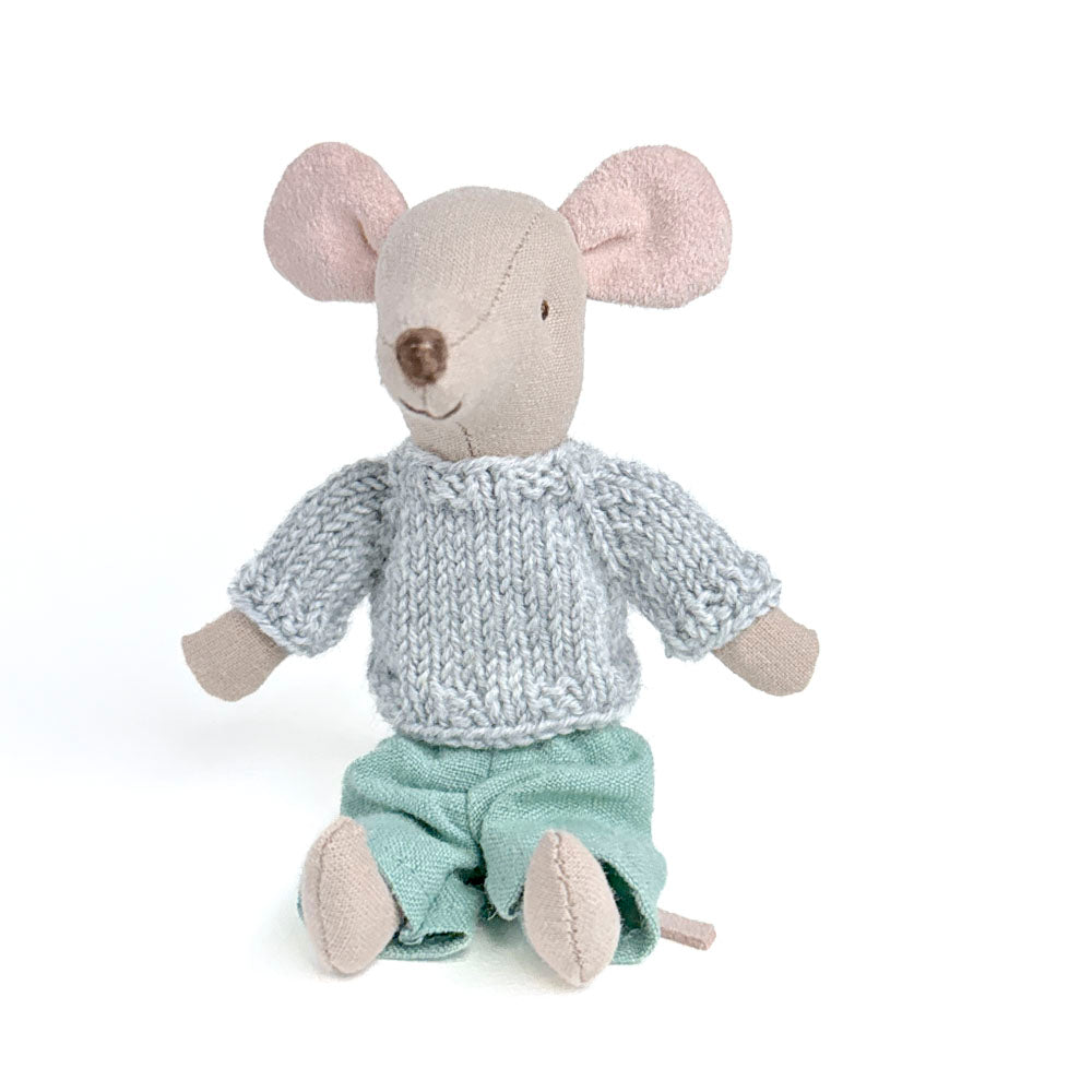 Light.Gray.Maileg.Mouse.Sweater